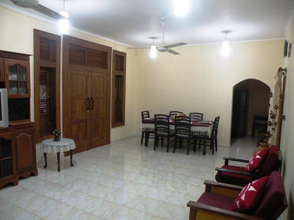 Henderson Airport Residence Негомбо Экстерьер фото