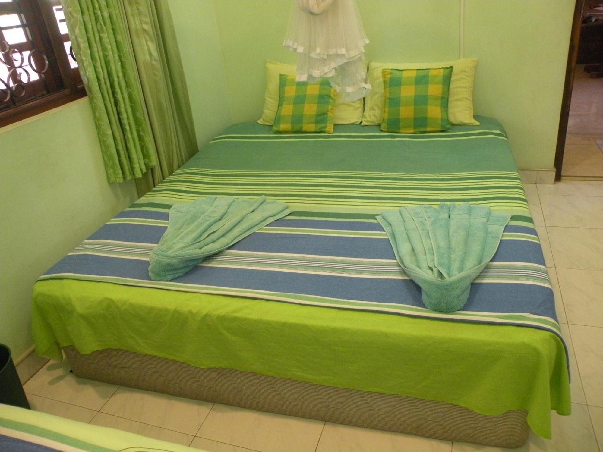 Henderson Airport Residence Негомбо Экстерьер фото