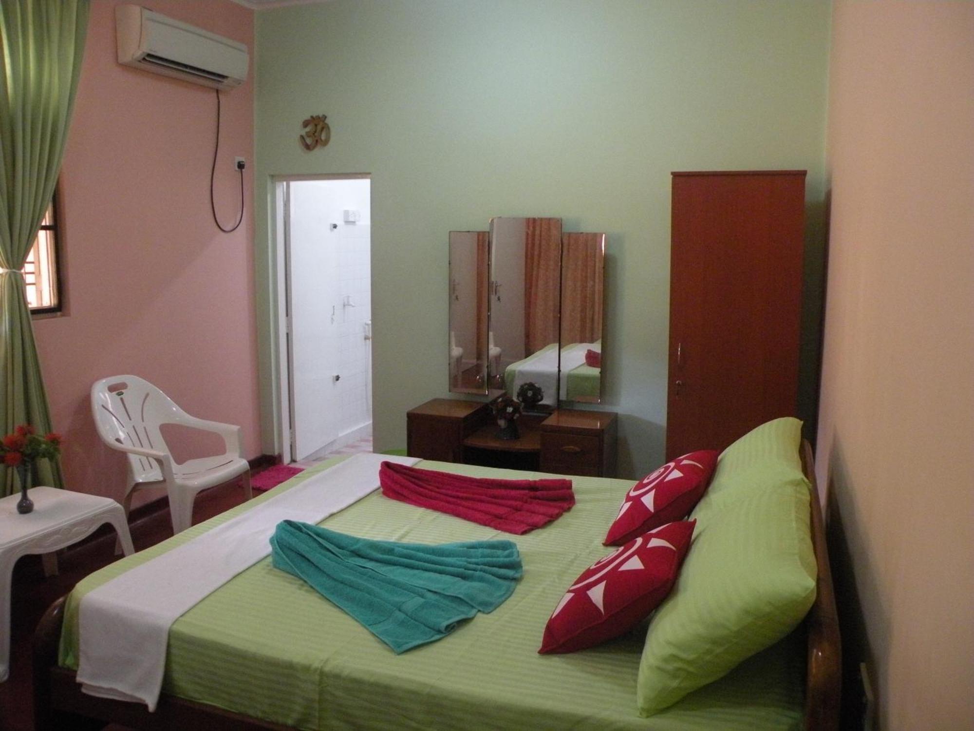 Henderson Airport Residence Негомбо Номер фото