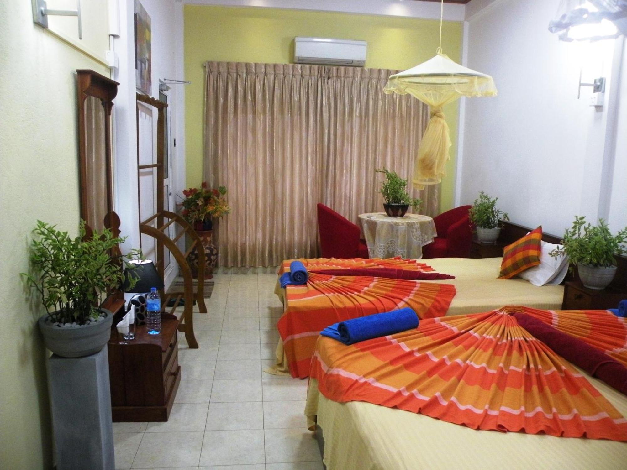 Henderson Airport Residence Негомбо Номер фото