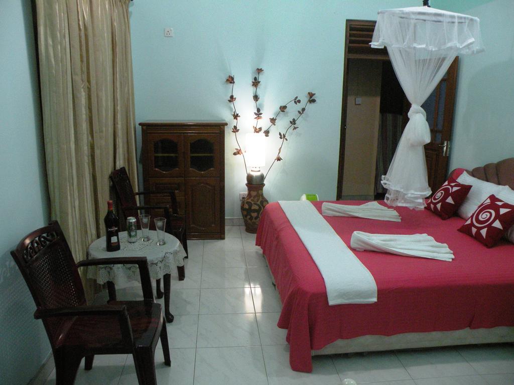 Henderson Airport Residence Негомбо Номер фото
